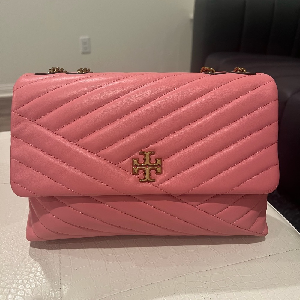 NWT Kira Chevron Convertible Bag!